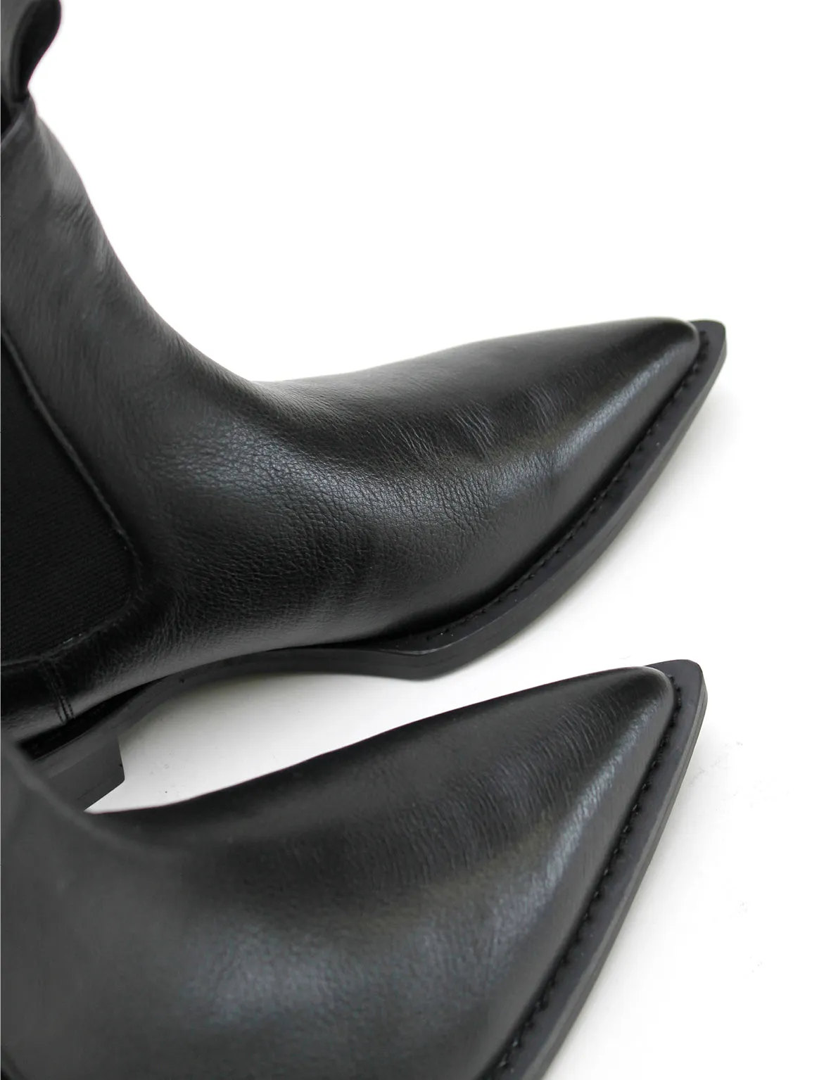 Chelsea Boot | Black | LAST SIZE