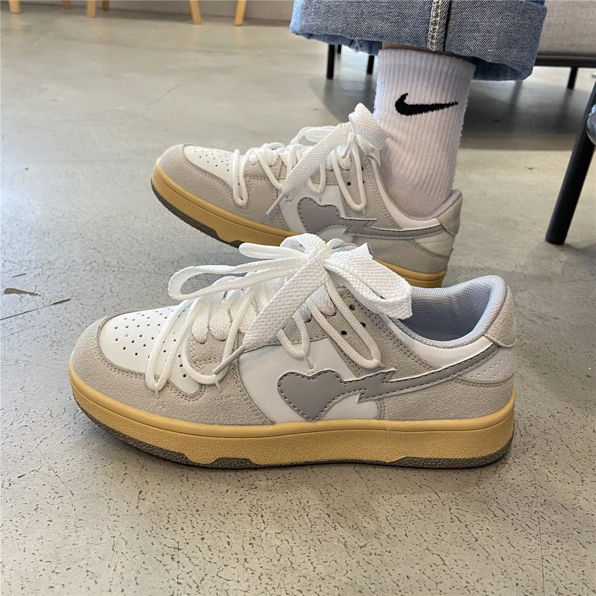 FashionKova - Retro Casual Love Sneakers