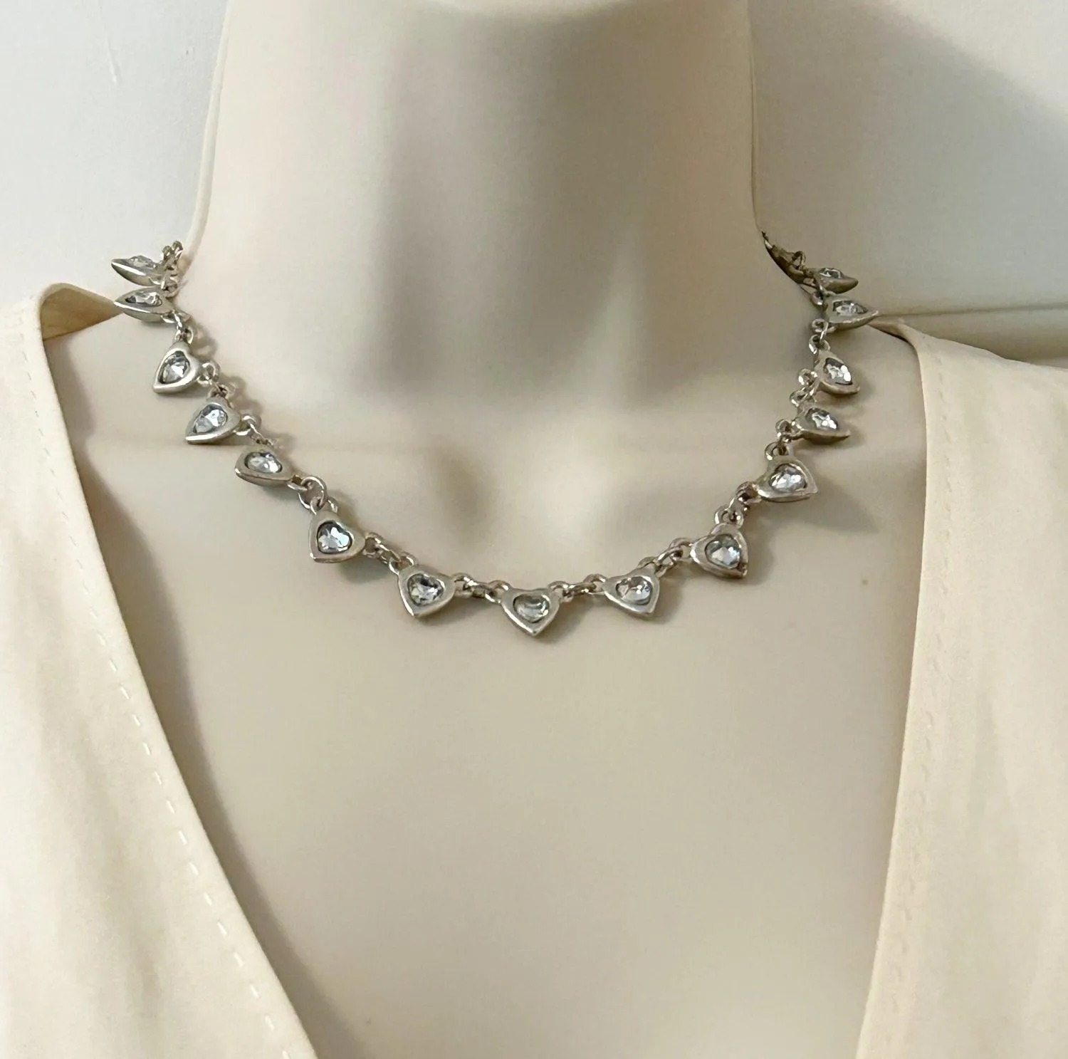 Very Pretty and Elegant Rhinestone Hearts Necklace