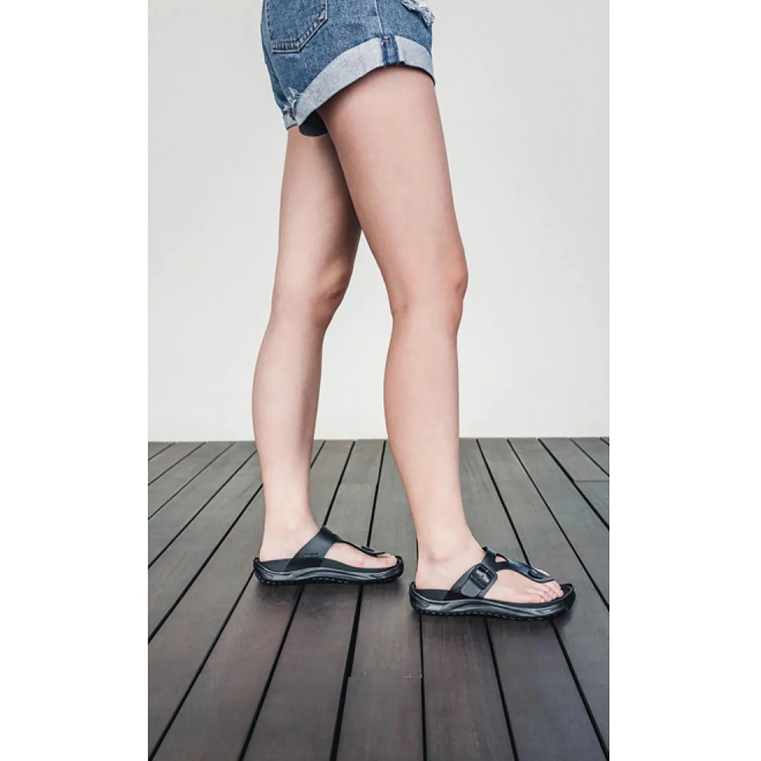 Women's MBT Meru White Synthetic